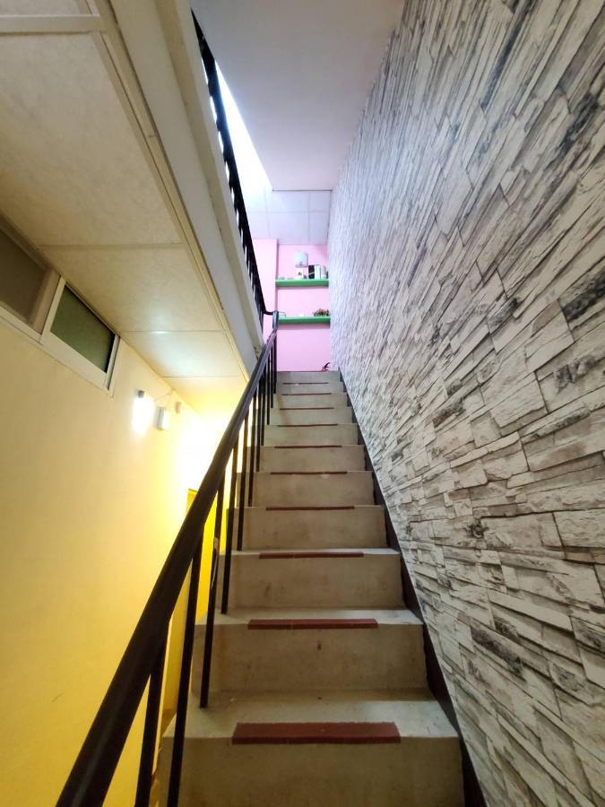 想來就來 Apartment Tainan Luaran gambar